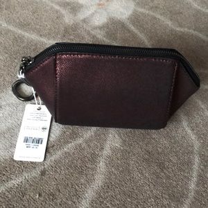 Small wristlet purse
